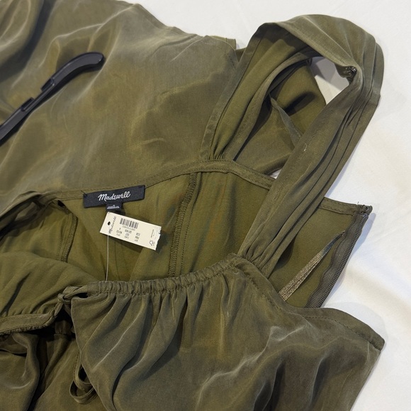 Madewell Dresses & Skirts - Madewell olive green maxi dress